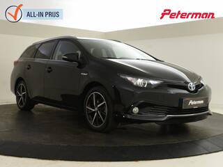 toyota-auris-1.8-hybrid-team-editio