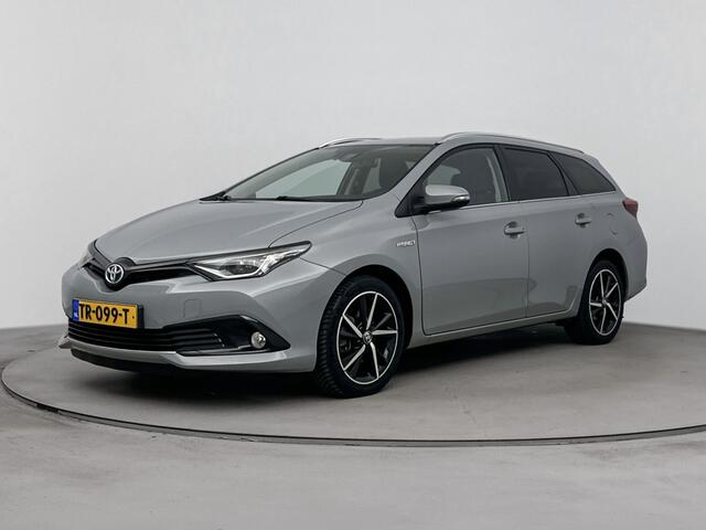 Toyota AURIS Touring Sports 1.8 Hybrid Exclusive | Trekhaak | Stoelverwarming | Navigatie