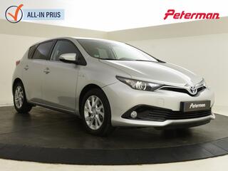 toyota-auris-1.8-hybrid-dynamic--c