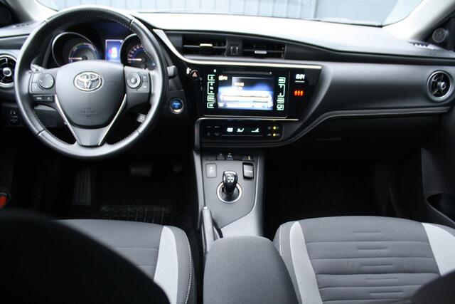 Toyota AURIS Touring Sports 1.8 Hybrid Dynamic - CAMERA - NAVIGATIE - 2e EIGENAAR