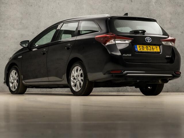 Toyota AURIS Touring Sports 1.8 Hybrid Sport Automaat (NAVIGATIE, CLIMATE, CAMERA, SPORTSTOELEN, KEYLESS, BLUETOOTH, CRUISE, NIEUWSTAAT)