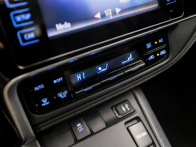 Toyota AURIS Touring Sports 1.8 Hybrid Sport Automaat (NAVIGATIE, CLIMATE, CAMERA, SPORTSTOELEN, KEYLESS, BLUETOOTH, CRUISE, NIEUWSTAAT)