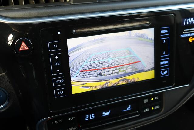 Toyota AURIS Touring Sports 1.8 Hybrid Energy Plus, Trekhaak, Bluetooth, Parkeercamera, Navigatie, Cruise Control, DAB Radio.