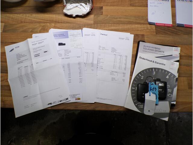 Toyota AURIS Touring Sports 1.8 Hybrid Aspiration NL AUTO ORG KM NAP AANTOONBAAR......