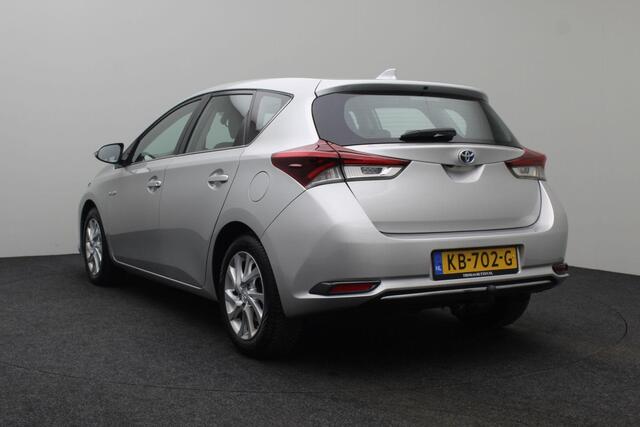 Toyota AURIS 1.8 Hybrid Aspiration 2016 | Dealer Onderhouden Trekhaak | Navigatie | DAB Radio | Cruise Control | Lane Assist | Stuurwiel Bediening | Climate Control | Boekjes | 2 Sleutels
