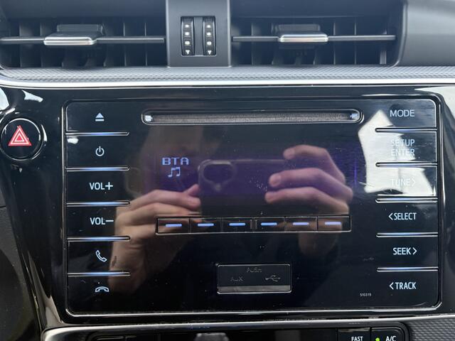 Toyota AURIS 1.3 Now | Trekaak | Bluetooth | Climate control |