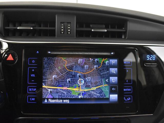 Toyota AURIS 1.8 Hybrid Business Plus | Trekhaak | Parkeersensoren | Navi