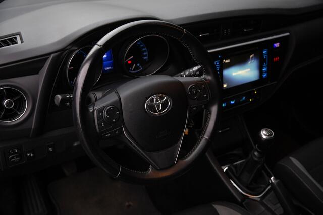 Toyota AURIS 1.2T Trend , Achteruitrijcamera, Panoramadak, Navigatie,