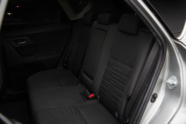 Toyota AURIS 1.2T Trend , Achteruitrijcamera, Panoramadak, Navigatie,