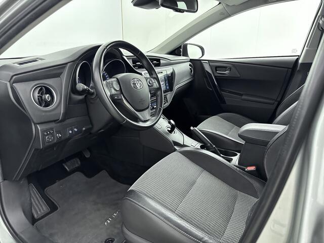 Toyota AURIS 1.8 Hybrid Executive Gereserveerd voor klant Marcel t/m 24-01