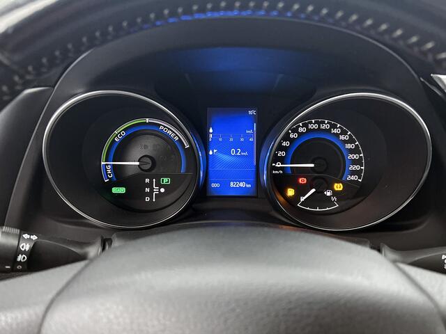 Toyota AURIS Touring Sports 1.8 Hybrid Black Edition | Dealeronderhouden |