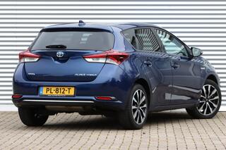 toyota-auris-1.8-hybrid-trend-panor