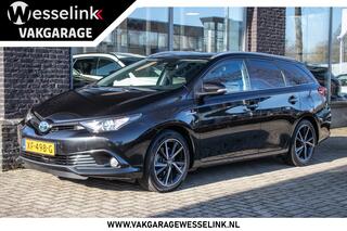 toyota-auris-touring-sports-1.8-hyb
