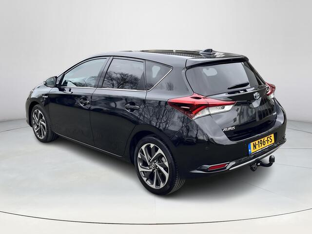 Toyota AURIS 1.8 Hybrid Dynamic | Trekhaak | Navigatiesysteem | Bluetooth | Camera