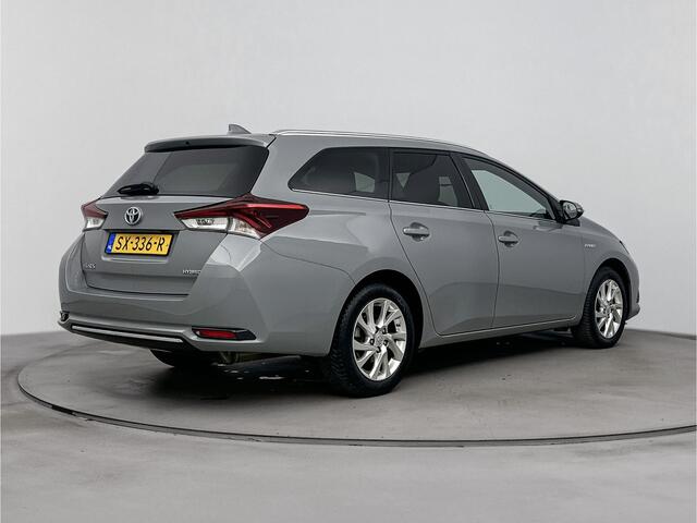 Toyota AURIS Touring Sports 1.8 Hybrid Dynamic | Parkeercamera | Cruise Control | 16" Lichtmetalen velgen |