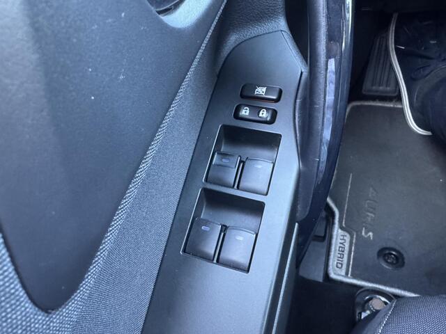 Toyota AURIS 1.8 Hybrid Dynamic 5 drs HB | 70.000 Km | Trekhaak | All season Banden |