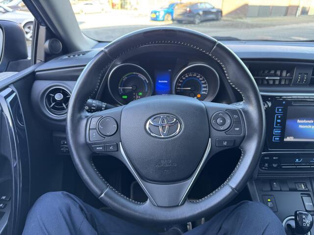 Toyota AURIS 1.8 Hybrid Dynamic 5 drs HB | 70.000 Km | Trekhaak | All season Banden |