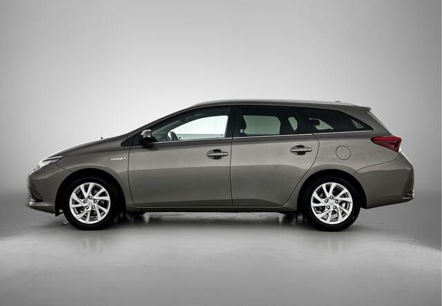 Toyota AURIS Touring Sports 1.8 Hybrid Executive | Trekhaak |