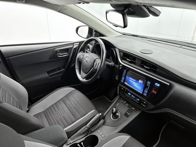 Toyota AURIS Touring Sports 1.8 Hybrid Executive | Trekhaak |
