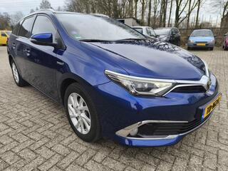 toyota-auris-touring-sports-1.8-hyb