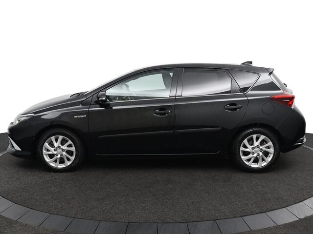 Toyota AURIS 1.8 Hybrid Executive | Trekhaak | Navigatie | Stoelverwarming | Keyless Entry | Led Verlichting |