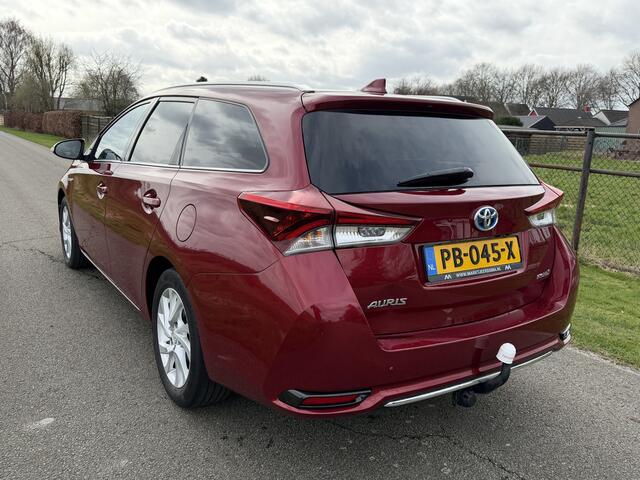 Toyota AURIS Touring Sports 1.8 Hybrid Dynamic NAVI/PANODAK/ECC/CRUISE/DLR-ONDRH,