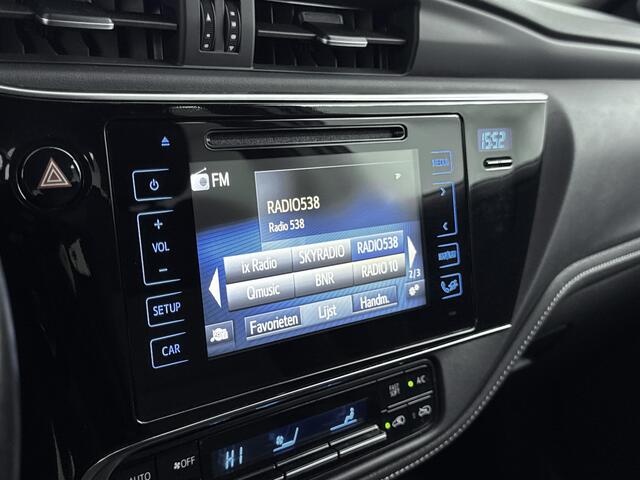 Toyota AURIS Touring Sports 1.8 Hybrid Dynamic Ultimate | Navigatie | Parkeercamera | Stoelverwarming | Parkeersensoren |
