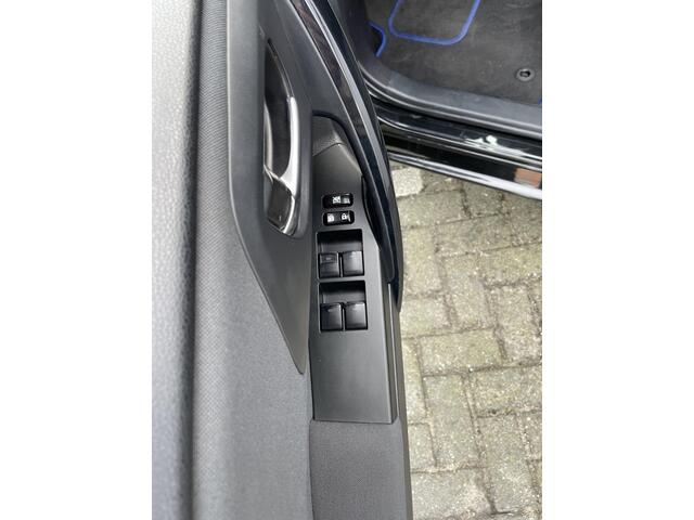 Toyota AURIS 1.8 Hybrid Dynamic TS | 99.000 Km | Navigatie |