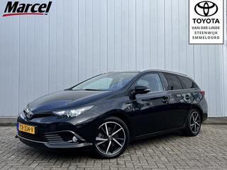 toyota-auris-touring-sports-1.8-hyb
