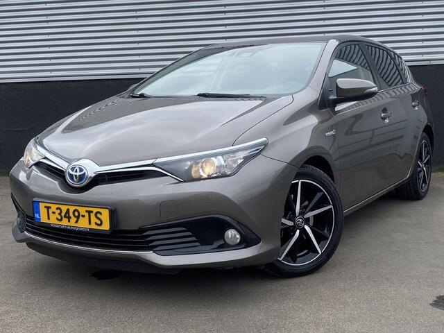 Toyota AURIS 1.8 Hybrid Dynamic Navigatie, achteruitrij camera, cruise control, keyless entry- & start, automaat!
