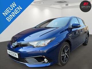 toyota-auris-1.8-hybrid-black-editi