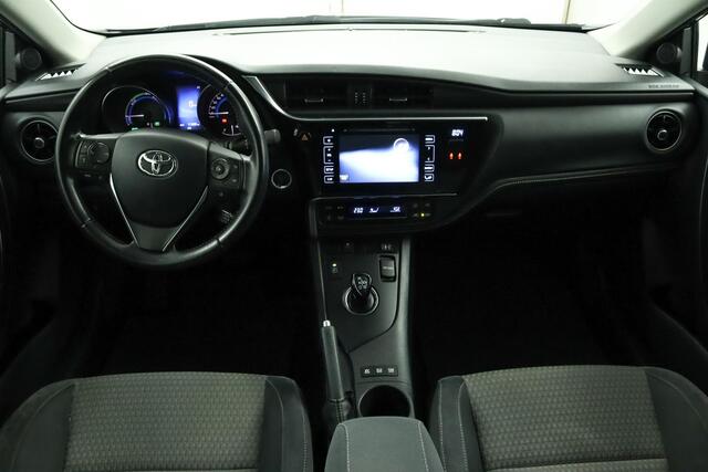 Toyota AURIS 1.8 Hybrid Dynamic | Lichtmetalen Velgen | Privacy Glass | Dakrailing | Keyless Entry |