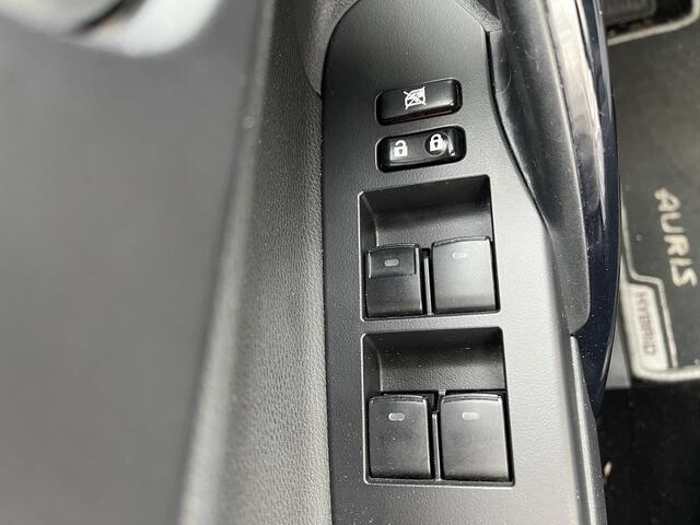 Toyota AURIS Touring Sports 1.8 Hybrid Executive | Navi | Camera | All Seasonbanden