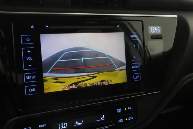 Toyota AURIS Touring Sports 1.8 Hybrid Black Edition | Cruise control | Navigatie | Parkeer camera |