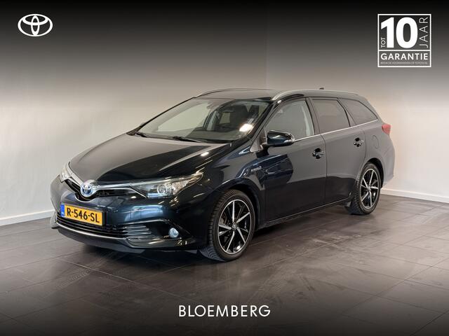 Toyota AURIS Touring Sports 1.8 Hybrid Volcano Edition | Trekhaak | All-Season banden |
