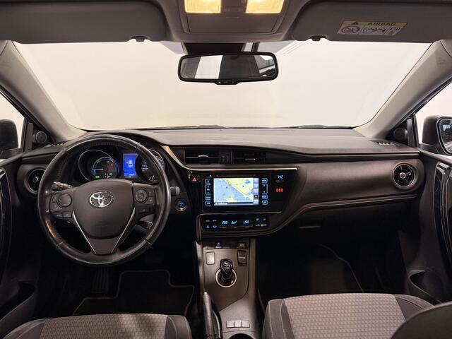 Toyota AURIS Touring Sports 1.8 Hybrid Volcano Edition | Trekhaak | All-Season banden |