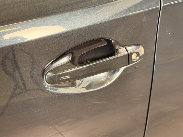 Toyota AURIS Touring Sports 1.8 Hybrid Volcano Edition | Trekhaak | All-Season banden |