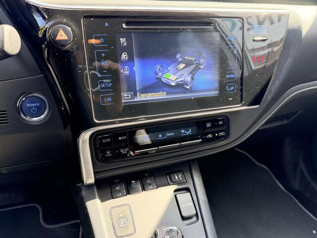 Toyota AURIS 1.8 Hybrid Black Edition *Trekhaak*Lage KM-stand*