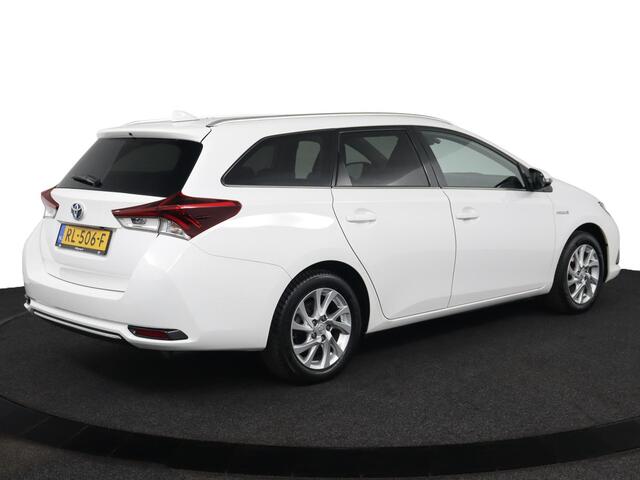 Toyota AURIS Touring Sports 1.8 Hybrid Dynamic Go | Parkeercamera | Cruise Control Keyless |
