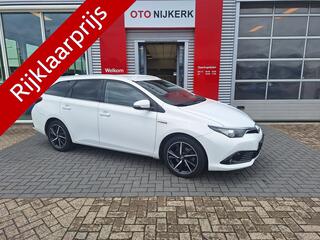toyota-auris-touring-sports-1.8-hyb