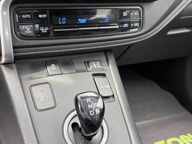 Toyota AURIS 1.8 Hybrid Black Edition
