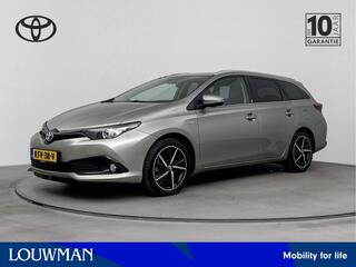 toyota-auris-1.8-hybrid-dynamic-ult
