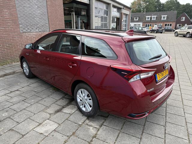 Toyota AURIS 1.8 Hybrid Active Keyless starten, navigatisysteem