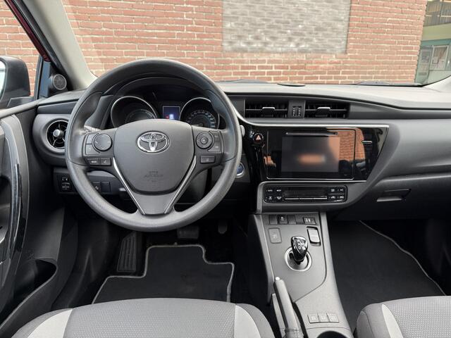 Toyota AURIS 1.8 Hybrid Active Keyless starten, navigatisysteem