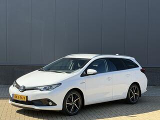 toyota-auris-touring-sports-1.8-hyb