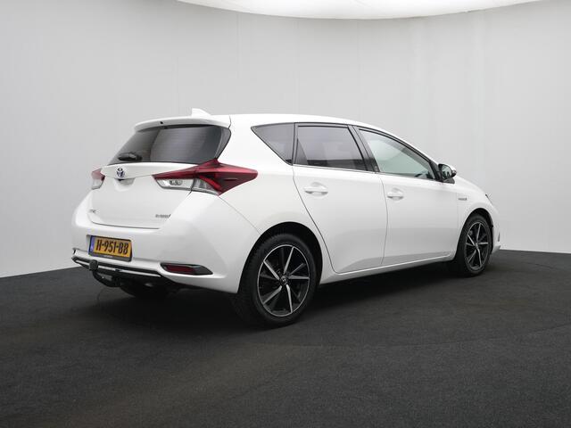Toyota AURIS 1.8 Hybrid Aspiration | Stoelverwarming | Navigatie | Trekhaak |