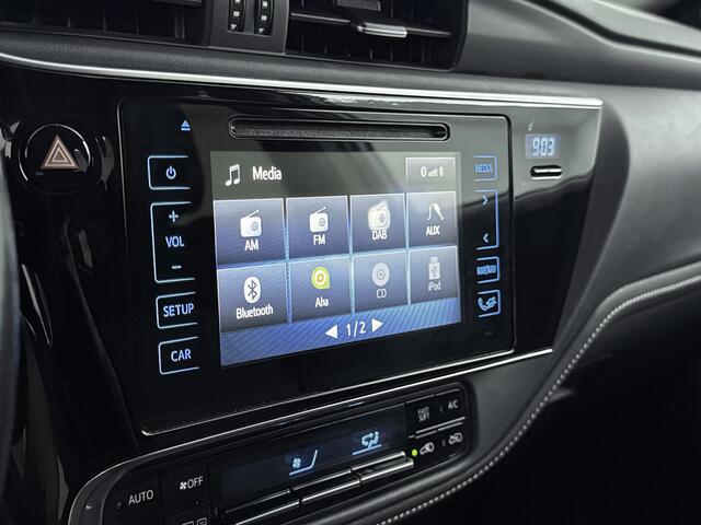 Toyota AURIS Touring Sports 1.8 Hybrid Black Edition | Navigatie | Climate control | Trekhaak | Achteruitrijcamera | Spiegels elektrisch verstel/inklapbaar |