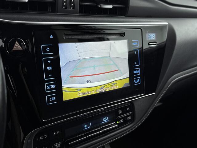 Toyota AURIS Touring Sports 1.8 Hybrid Black Edition | Navigatie | Climate control | Trekhaak | Achteruitrijcamera | Spiegels elektrisch verstel/inklapbaar |