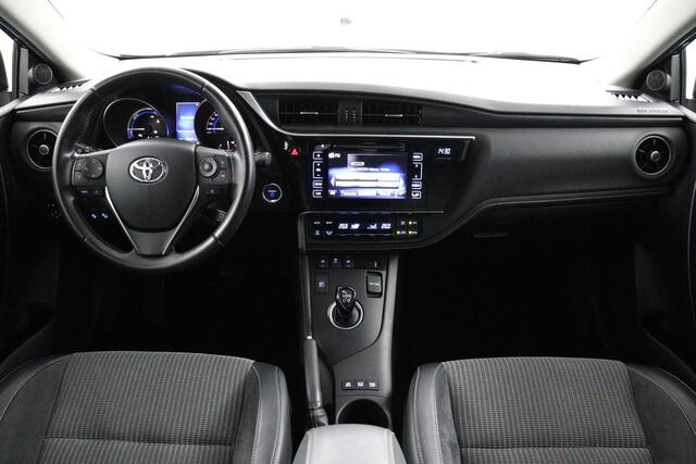 Toyota AURIS Touring Sports 1.8 Hybrid Executive Stoelverwarming | Parkleersensoren | Cruise control |