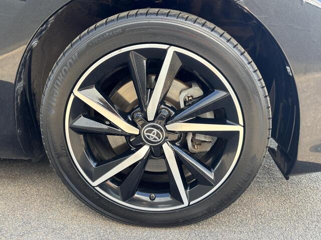 Toyota AURIS Touring Sports 1.8 Hybrid Dynamic Black Edition Zeer mooie Auris Touring Sports met o.a.: LM velgen, Climaat Control, Climate Control, parkeerhulp camera